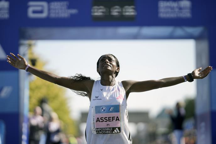 Amanal Petros | Tigst Assefa je za več kot dve minuti izboljšala svetovni rekord v maratonu. | Foto Guliverimage