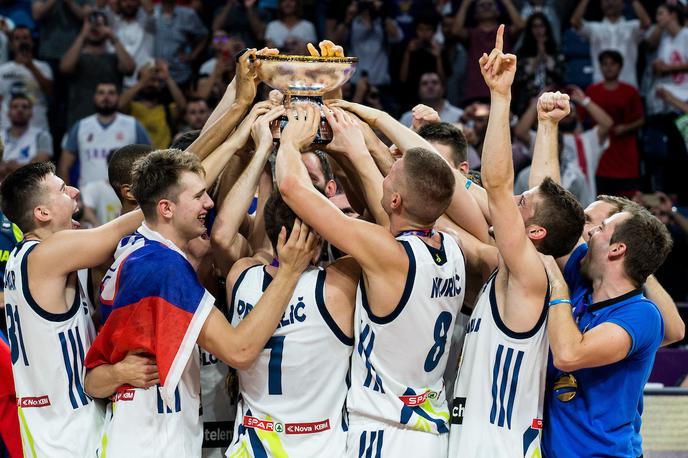 EuroBasket2017 | Evropski prvaki se vračajo. Proti Madžarom, ki so bili evropski prvaki leta 1955. | Foto Vid Ponikvar