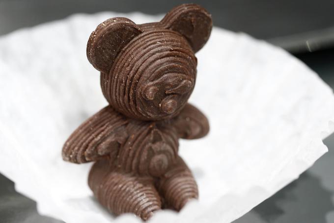 Čokoladni medvedek, natisnjen s pomočjo 3D tiskalnika. Foto: Reuters | Foto: 