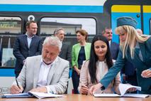 podpis pogodbe SŽ vlaki