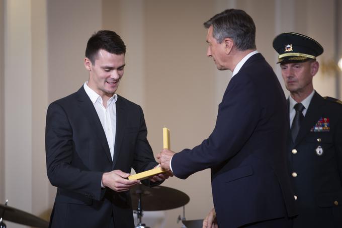 Letos je Gajser prejel tudi zlati res za zasluge predsednika države Boruta Pahorja. | Foto: Bojan Puhek