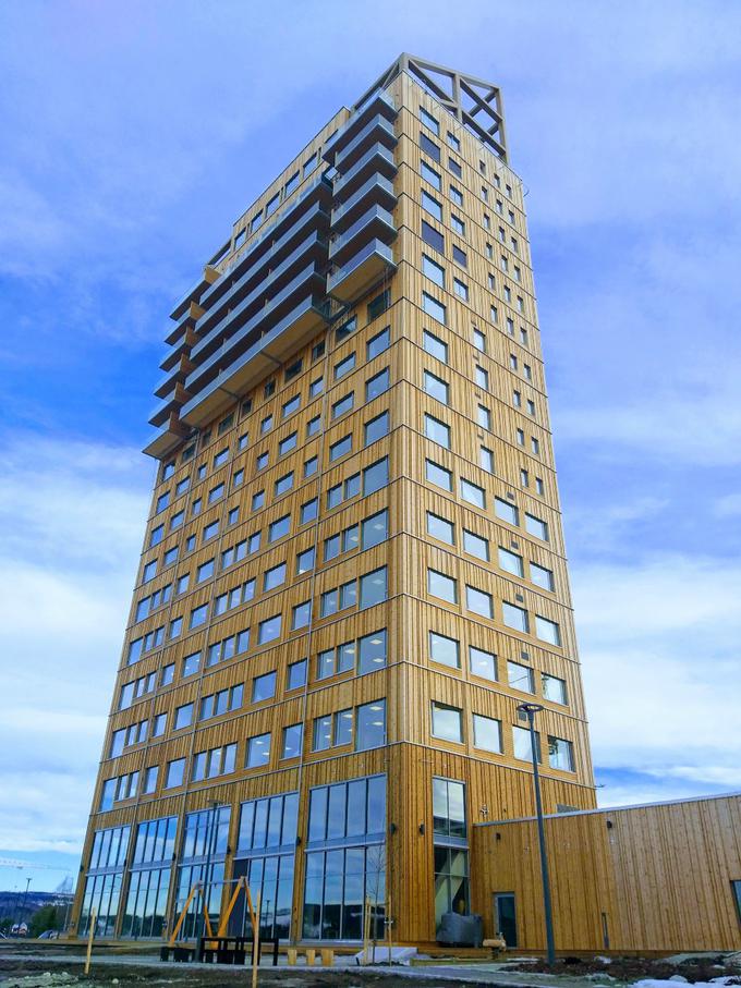 Trenutno najvišja lesena stavba na svetu je 85 metrov visoki Mjøstårnet na Norveškem | Foto: Igor Gavrić