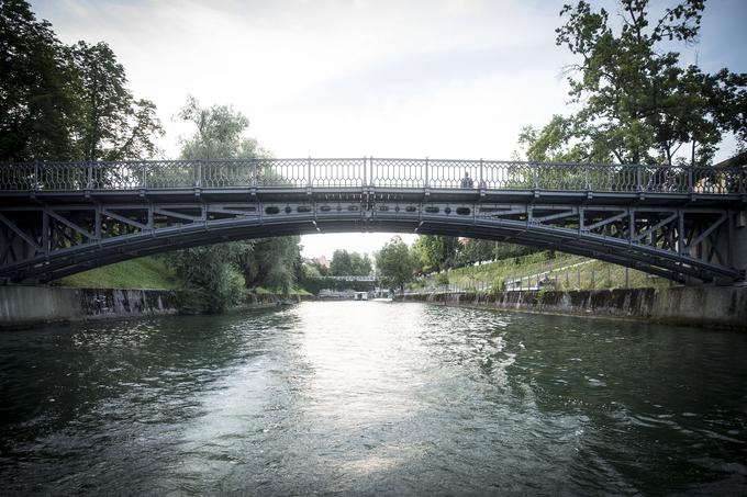 Mrtvaški most, ki so ga trikrat prestavili, je po prenovi leta 2011 postal povezovalec Prul in Krakovega. | Foto: 
