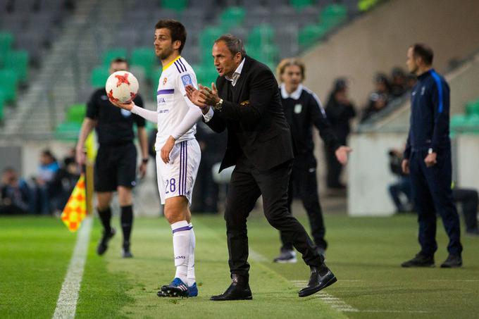 Darko Milanič se sprašuje, kaj se je z njegovimi nogometaši zgodilo v zadnjih desetih minutah. | Foto: Žiga Zupan/Sportida