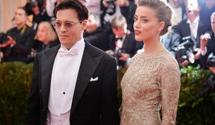 Johnny Depp se je že poročil s svojim mladim dekletom