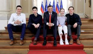 Pahor jabolko navdiha podelil panožnemu nordijskemu centru Kranj