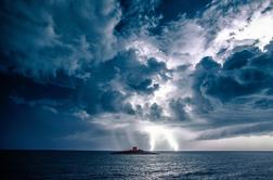 Besnenje neviht na Hvaru, s katerim hrvaška fotografa navdušujeta svet