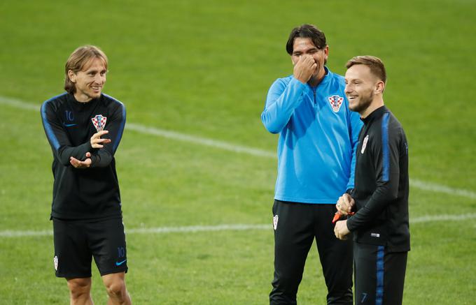 Luka Modrić, Zlatko Dalić in Ivan Rakitić na četrtkovem treningu na Reki. | Foto: Reuters
