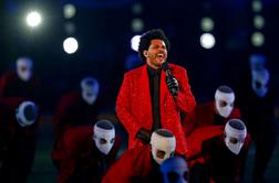 Glasbeni spektakel na Super Bowlu pripadel The Weekndu #foto #video