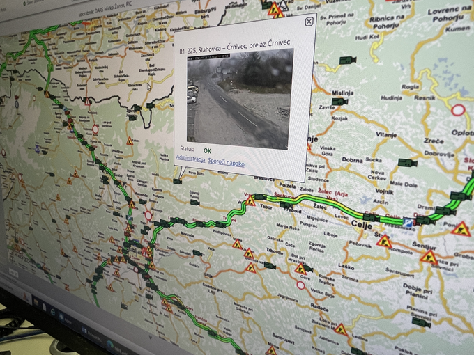 Večslojni zemljevidi omogočajo zelo kompleksno spremljanje dogajanja na slovenskih cestah. | Foto: Gregor Pavšič