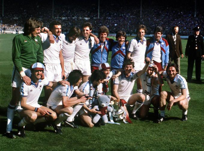 Ko je West Ham leta 1980 s pomočjo Alvina Martina (četrti z leve v zgornji vrsti) osvojil pokal FA, sploh ni bil član elitne prve angleške lige. | Foto: Guliverimage/Vladimir Fedorenko