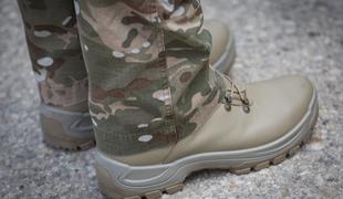 Alpina: Vojaški škornji so proizvedeni skladno z razpisnimi pogoji