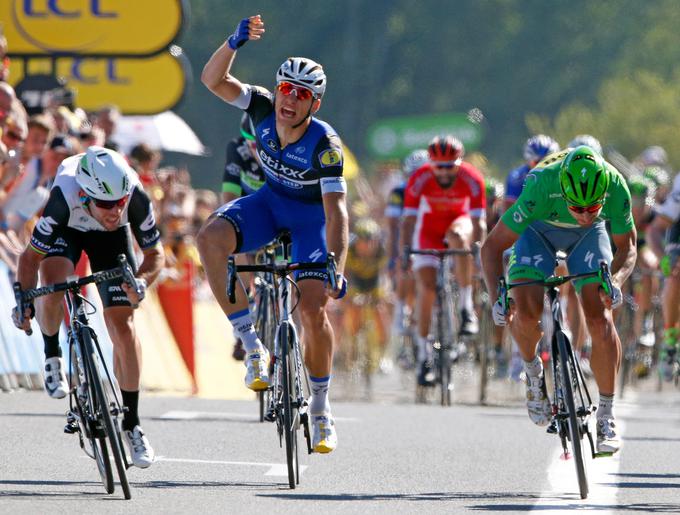 Po prihodu v cilj se je Nemec Marcel Kittel, ki je bil tudi v ospredju, pritoževal, da ga je Cavendish oviral. | Foto: Reuters