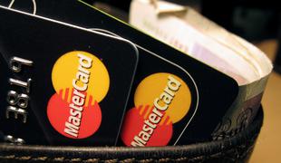 Letos že tisoč primerov zlorab plačilnih kartic