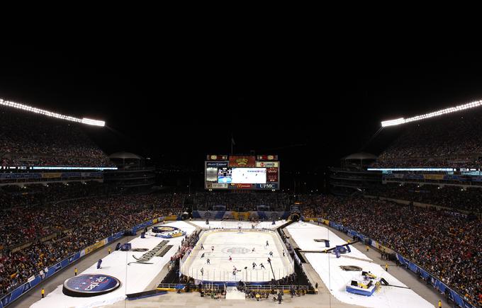Dobrih 68 tisoč gledalcev je januarja 2011 na zimski klasiki pospremilo zmago Washingtona nad gostiteljem Pittsburghom. | Foto: Getty Images
