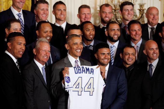 Predsednika Baracka Obamo v Beli hiši pogosto obiščejo uspešni športniki. Sestal se bo tudi z ameriško olimpijsko delegacijo iz Ria, a v njej ne bo Lochteja. | Foto: Reuters