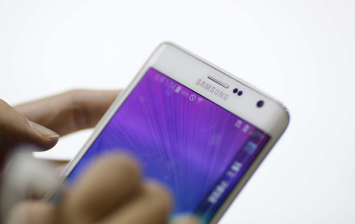 Samsung telefon | Foto Reuters