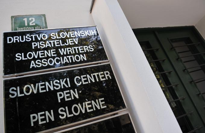 Nežmah in Podkrižnikova sta bila dva od osmih članov upravnega odbora Slovenskega centra PEN. | Foto: STA ,