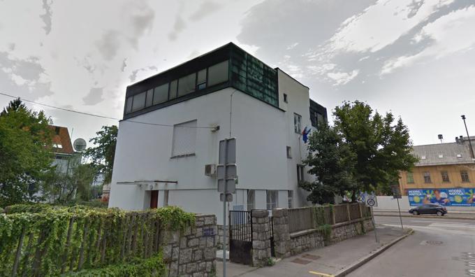 V dosedanjih prostorih zdaj deluje Inštitut 1. maj. | Foto: Google Street View
