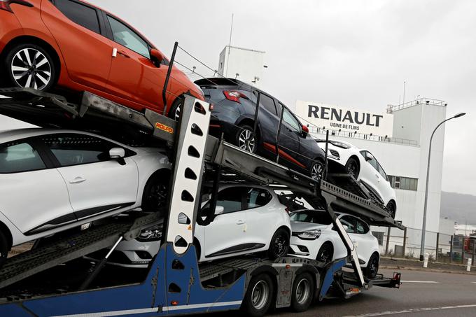 Ker je Francija vpletena v lastniško strukturo tako Renaulta kot koncerna PSA Peugeot Citroen, bodo za njihovo poslovanje pomembne tudi današnje predsedniške volitve. | Foto: Reuters