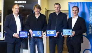 Telekom Slovenije in Samsung Slovenije društvu OnkoMan donirala 5.000 evrov