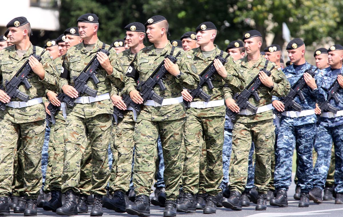 hrvaška vojska hrvaški vojaki | Novi sistem priprave bodočih poveljnikov krepi razvoj borbenih veščin, usposobljenost za vodenje vojakov in psihofizično vzdržljivost. | Foto STA