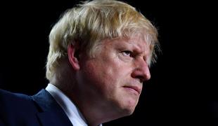 Johnson izgubil večino v britanskem parlamentu