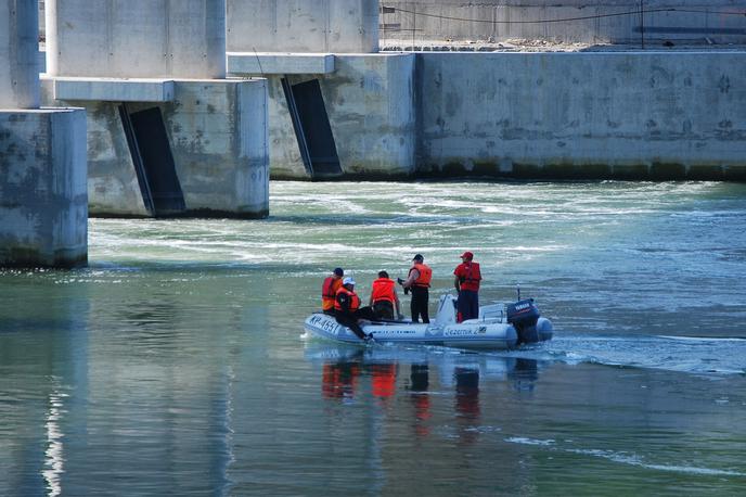 Iskanje preživelih ob Hidroelektrarni Blanca | Foto STA