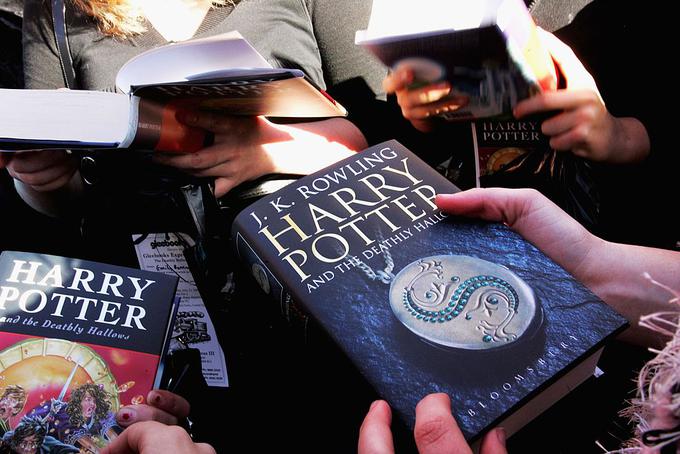 Župnik pravi, da so uroki, ki jih opisuje Rowlingova, pravi. | Foto: Getty Images