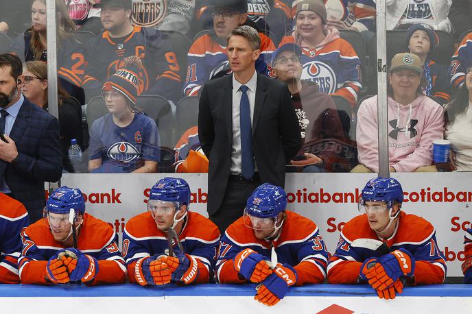 Edmonton Oilers Kris Knoblauch | Edmonton Oilers so pod vodstvom novega trenerja Krisa Knoblaucha prišli do zanesljive domače zmage. | Foto Reuters
