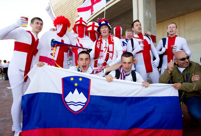 V torek se bo v Stožicah družili slovenski in angleški navijači. | Foto: Vid Ponikvar