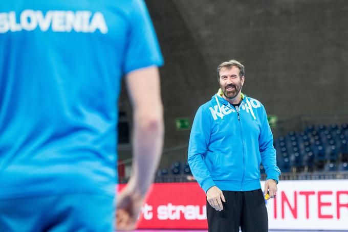 V pripravah na olimpijski turnir je imel Vujović naporen, dvojni urnik, za nameček so se nekateri igralci pridružili precej pozno. | Foto: 