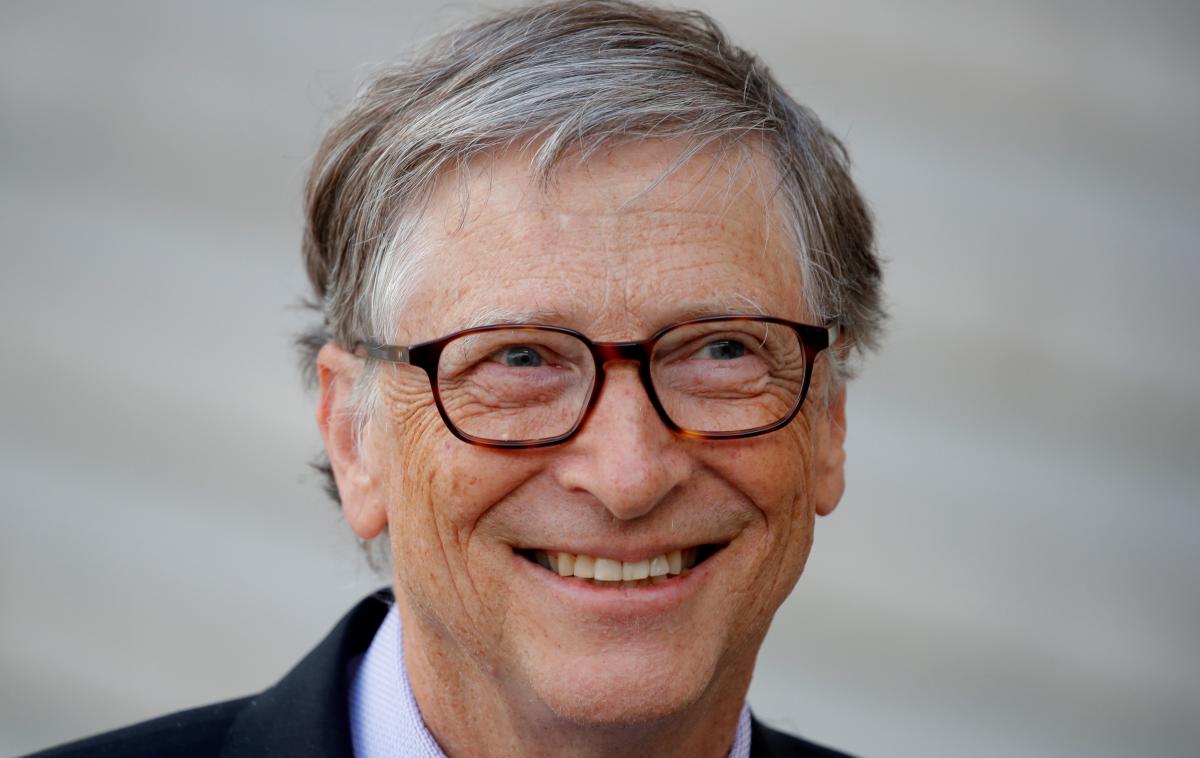 Bill Gates | Bill Gates je s prijateljem Paulom Allenom leta 1975 ustanovil računalniško podjetje Microsoft in z njim postal najbogatejši človek na svetu, nato pa Microsoft ob koncu prejšnjega desetletja zapustil in se v celoti posvetil svoji dobrodelni organizaciji. Gates je danes tudi eden redkih superbogatašev, ki so redno v stiku s spletno skupnostjo. | Foto Reuters