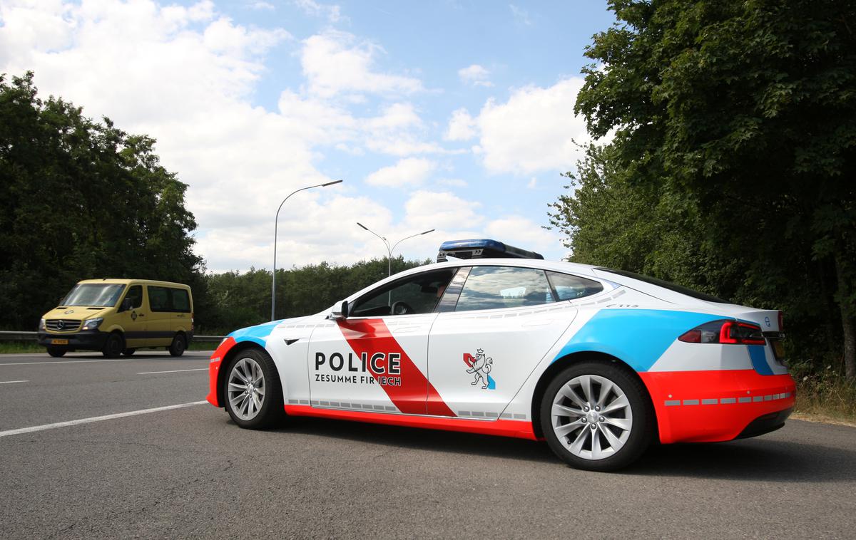 Luksemburg, policija | V Luksemburgu ocenjujejo, da bi virtualna policijska postaja lahko opravila 30 odstkov vsega, kar opravi tradicionalna policijska postaja, vendar nikogar ne bodo silili v njeno uporabo, če tega ne želi. | Foto Reuters