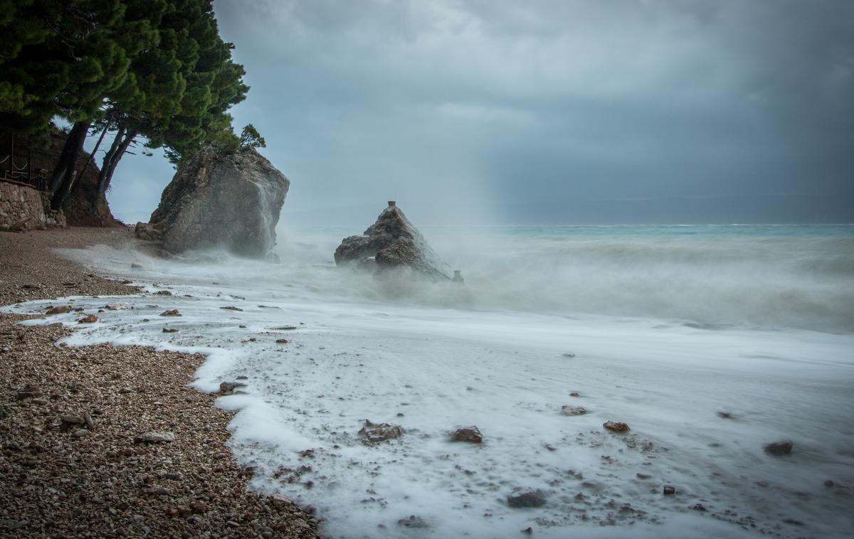 Burja Dalmacija | Hrvaško obalo danes bičajo močni sunki burje. Fotografija je simbolična.  | Foto Shutterstock