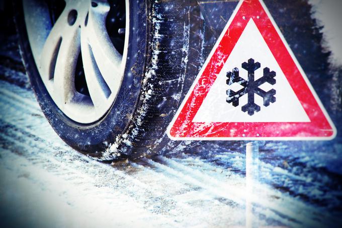 sneg ceste avtomobil, gume | Foto: 