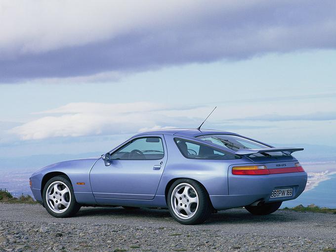 Porsche 911 je bil tudi Gatesov prvi avtomobil. Druge je vozil že prej, a si jih je izposojal od prijateljev. Enemu je tudi razbil porscheja 928. Foto: Porsche.com | Foto: 
