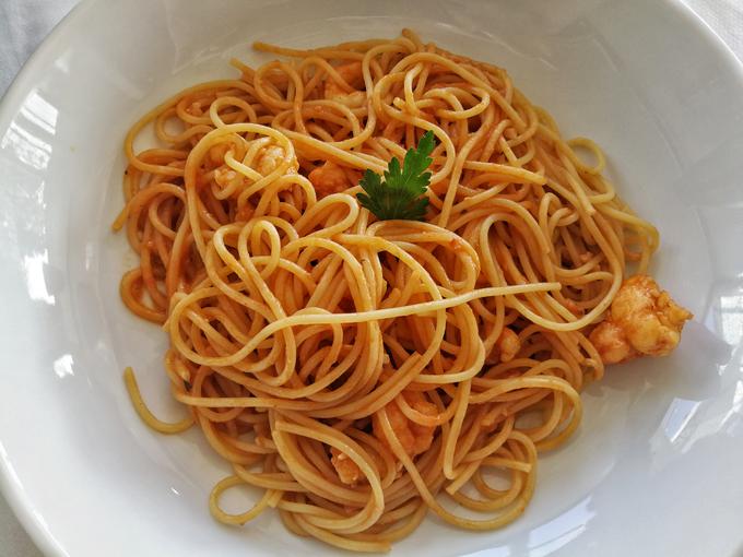 Špageti s škampi | Foto: Miha First