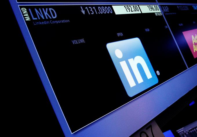 Do novice o Microsoftovem prevzemu LinkedIna so delnice drugega sicer večinoma stagnirale, februarja letos so padle celo najnižje v zadnjih treh letih.  | Foto: Reuters