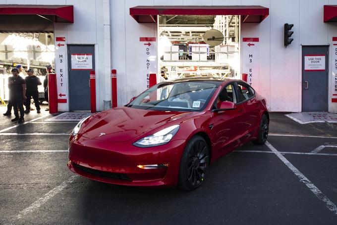Tesla je za zdaj sinonim proizvodne učinkovitosti. Avtomobile izdelujejo veliko hitreje in ceneje od tradicionalnih proizvajalcev. | Foto: Tesla