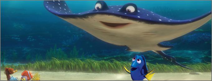 V težko pričakovanem nadaljevanju Pixarjeve animirane uspešnice Iskanje malega Nema spremljamo pustolovščino očarljive in pozabljive ribice Dory. Ta se nekega dne spomni, da ima vendarle družino, ki jo tam zunaj nekje išče … • V soboto, 24. 7., ob 7.45 na HBO 3.* │ Tudi na HBO OD/GO. | Foto: 
