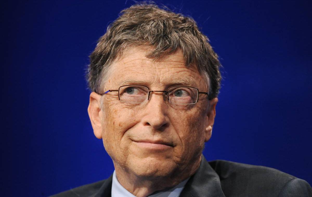 Bill Gates | Bill Gates je dolga leta veljal za najbogatejšega človeka na svetu, danes pa je kljub temu, da ima več denarja kot kdaj koli, vrednost njegovega premoženja namreč znaša okroglih 90 milijard evrov, na drugem mestu za šefom Amazona Jeffom Bezosom. | Foto Reuters