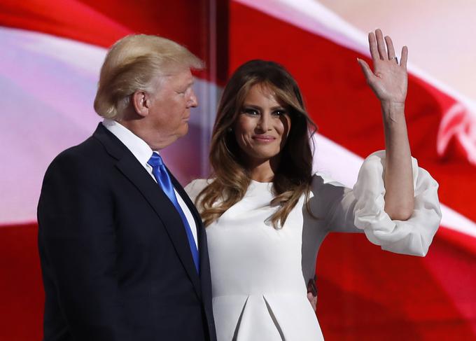 Je pa velika podpornica Donalda Trumpa tudi njegova žena Melania, trenutno verjetno najbolj znana Slovenka na svetu. Sevničanka je ob Trumpu ostala kljub obtožbam, da je njen mož spolno nadlegoval ženske.  | Foto: Reuters