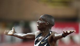 Norih deset mesecev tekača iz Ugande. Podrl je še četrti svetovni rekord!
