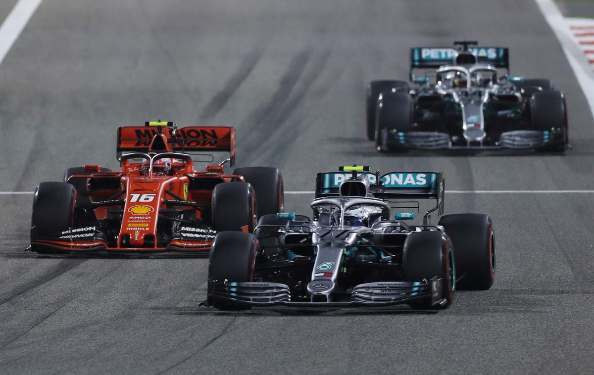 VN Bahrajna formula ena | Mercedes je z Bottasom in Hamiltonom tudi na drugi dirki sezone zasedel prvi dve mesti. | Foto Reuters