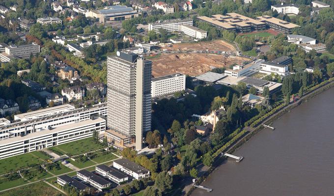 V času priznanja neodvisne Slovenije je bil sedež nemške vlade in bundestaga še vedno v Bonnu. Na fotografiji so nekdanja vladna in parlamentarna poslopja. | Foto: Guliverimage/Vladimir Fedorenko