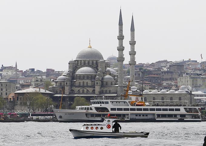 80-milijonska Turčija je po podatkih Svetovne banke 18. največje gospodarstvo na svetu (torej je manjše od mehiškega in indonezijskega, a večje od nigerijskega). | Foto: Reuters