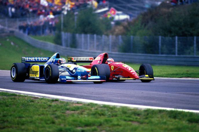 Schumacher Alesi 1995 Nürburgring | Michael Schumacher in Jean Alesi pred šikano, v kateri je bila leta 1995 odločena dirka na Nürburgringu. | Foto Guliver Image
