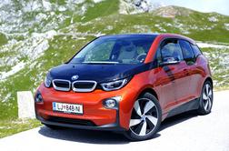 Električni BMW, ki navdušuje, in stane manj kot 30 tisoč evrov