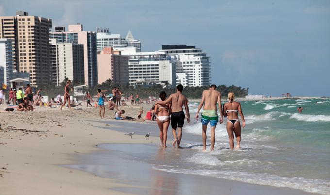 Težko je verjeti, da se živo srebro v tropskem Miamiju še nikoli ni povzpela nad 38 stopinj Celzija. | Foto: Reuters